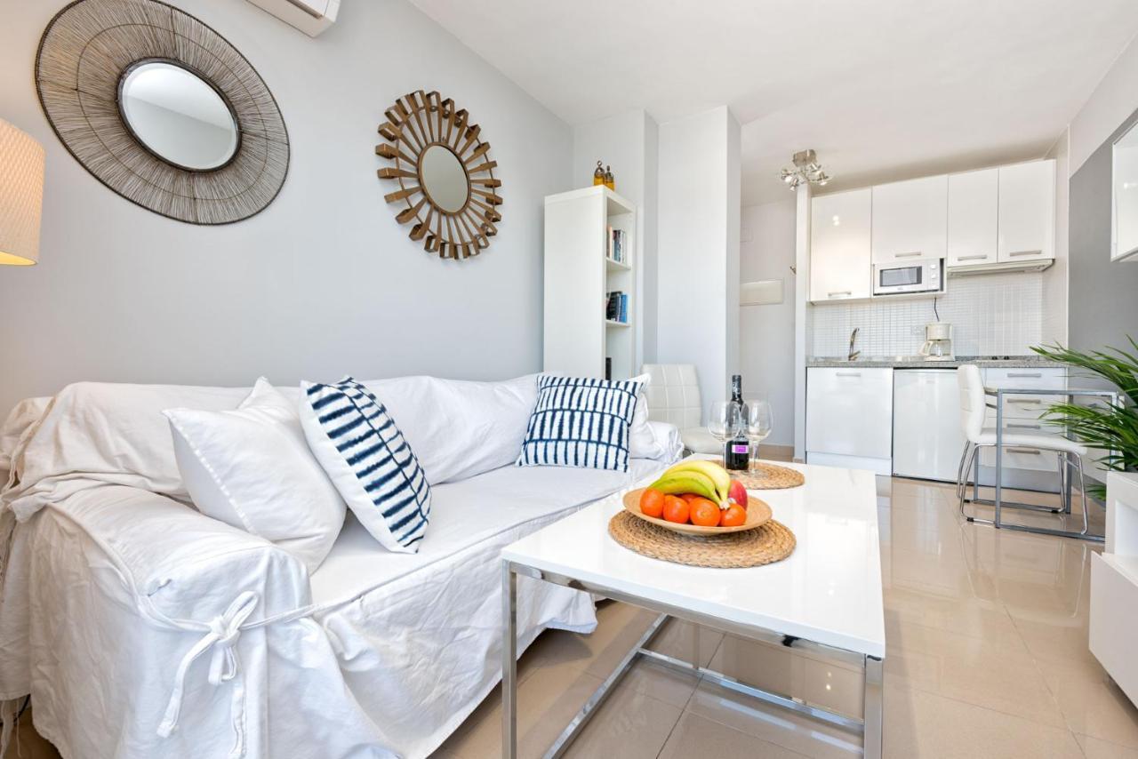 Susana Beach Apartment In Malaga By Solaga Holiday Homes Extérieur photo