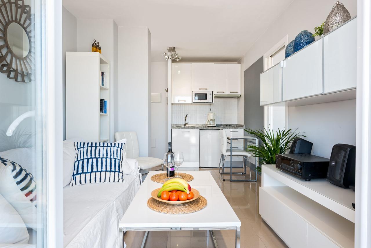 Susana Beach Apartment In Malaga By Solaga Holiday Homes Extérieur photo
